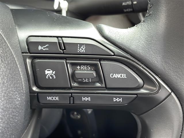 ヤリスクロス Ｚ　純正ディスプレイオーディオ　コネクティッドナビキット　フルセグＴＶ　Ｂカメラ　ＥＴＣ　Ｔｏｙｏｔａ　Ｓａｆｅｔｙ　Ｓｅｎｓｅ　レーントレーシングアシスト　レーダークルコン　ハーフレザーシート（10枚目）