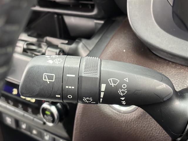 ヤリスクロス Ｚ　純正ディスプレイオーディオ　コネクティッドナビキット　フルセグＴＶ　Ｂカメラ　ＥＴＣ　Ｔｏｙｏｔａ　Ｓａｆｅｔｙ　Ｓｅｎｓｅ　レーントレーシングアシスト　レーダークルコン　ハーフレザーシート（11枚目）