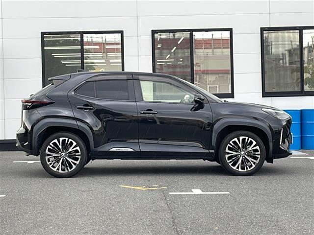ヤリスクロス Ｚ　純正ディスプレイオーディオ　コネクティッドナビキット　フルセグＴＶ　Ｂカメラ　ＥＴＣ　Ｔｏｙｏｔａ　Ｓａｆｅｔｙ　Ｓｅｎｓｅ　レーントレーシングアシスト　レーダークルコン　ハーフレザーシート（35枚目）