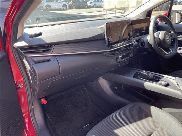 ノート X 純正9インチナビ/Bluetooth/HDMI/USB/フルセグテレビ/アラウンドビューモニター/プロパイロット/スマートルームミラー/おくだけ充電/SOSコール/ドアバイザー(18枚目)