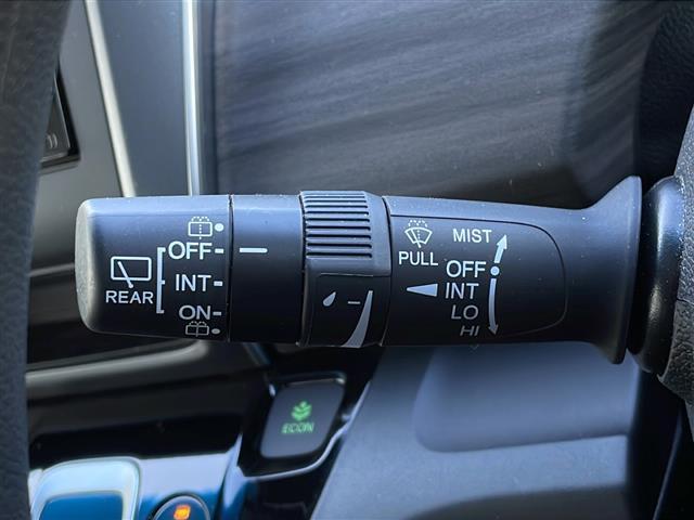 フリード+ハイブリッド ハイブリッドGブラックスタイル 純正メモリナビ バックカメラ Bluetooth フルセグテレビ DVD再生 ホンダセンシング レーダークルコン 衝突回避支援ブレーキ 両側オートスライドドア シートヒーター スペアキー有(10枚目)