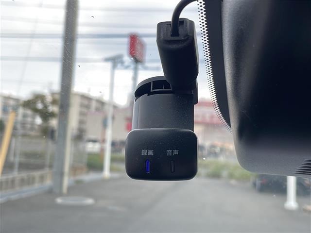 ノート X 純正ナビ Bluetooth フルセグテレビ アラウンドビューモニター プロパイロット エマージェンシーブレーキ LEDヘッドライト デジタルインナーミラー オートハイビーム 置くだけ充電 ドラレコ(8枚目)