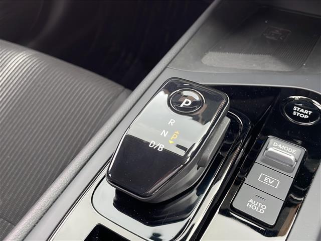 ノート X 純正ナビ Bluetooth フルセグテレビ アラウンドビューモニター プロパイロット エマージェンシーブレーキ LEDヘッドライト デジタルインナーミラー オートハイビーム 置くだけ充電 ドラレコ(14枚目)