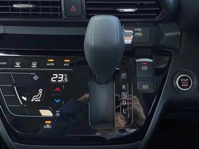 ルークス ハイウェイスター　Ｇターボプロパイロットエディション　純正９インチナビ　アラウンドビューモニター　ドライブレコーダー　両側パワースライドドア　プッシュスタート　エマージェンシーブレーキ　プロパイロット　純正アルミホイール　ロッソモデロマフラーカッター（10枚目）