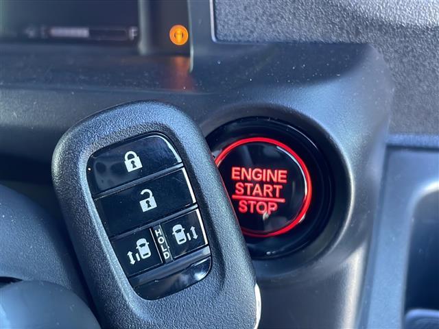 Ｎ－ＢＯＸカスタム ベースグレード　純正８インチナビ　フルセグテレビ　両側パワースライドドア　ホンダセンシング　クルーズコントロール　車線逸脱防止　純正フロアマット　ドライブレコーダー　プッシュスタート　純正ＬＥＤヘッドライト　ＥＴＣ（15枚目）