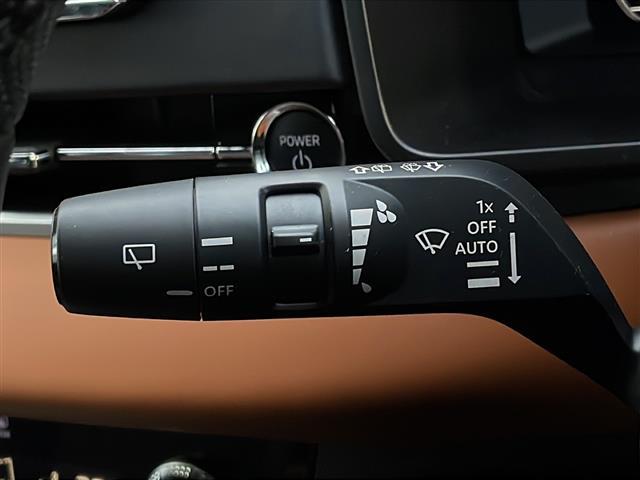 アウトランダーPHEV P 純正9インチナビ アラウンドビューモニター e-Assist BOSEサウンド パドルシフト ブラインドスポットモニター 置くだけ充電 オートハイビーム シートヒーター ルーフキャリア ドラレコ(10枚目)