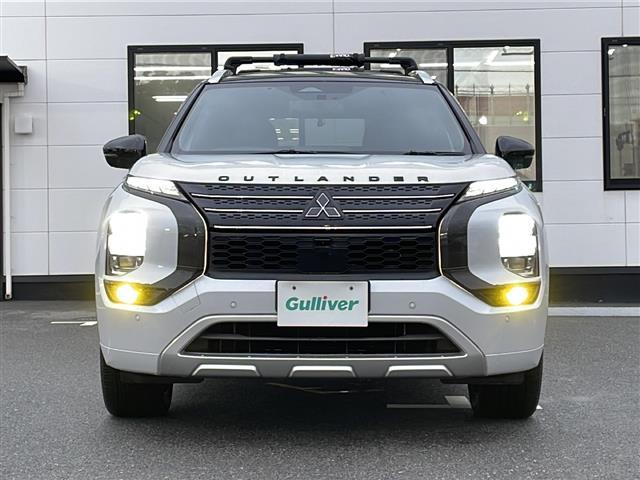アウトランダーPHEV P 純正9インチナビ アラウンドビューモニター e-Assist BOSEサウンド パドルシフト ブラインドスポットモニター 置くだけ充電 オートハイビーム シートヒーター ルーフキャリア ドラレコ(28枚目)