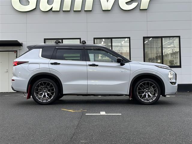 アウトランダーPHEV P 純正9インチナビ アラウンドビューモニター e-Assist BOSEサウンド パドルシフト ブラインドスポットモニター 置くだけ充電 オートハイビーム シートヒーター ルーフキャリア ドラレコ(34枚目)