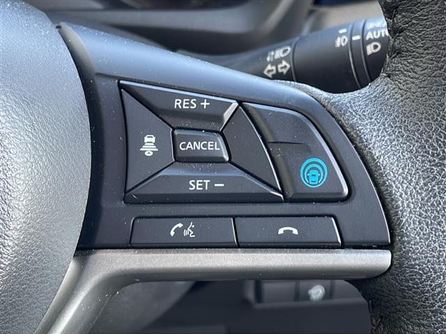 デイズ ハイウェイスター Gターボプロパイロットエディション プッシュスタート スマートキー プロパイロット 全方位カメラ 電動パーキングブレーキ LEDヘッドライト 純正フロアマット 純正15インチアルミホイール 取扱説明書 オートエアコン アイドリングストッ(8枚目)