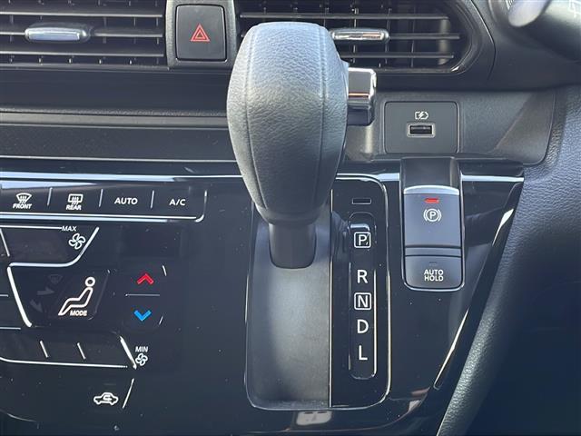 デイズ ハイウェイスター Gターボプロパイロットエディション プッシュスタート スマートキー プロパイロット 全方位カメラ 電動パーキングブレーキ LEDヘッドライト 純正フロアマット 純正15インチアルミホイール 取扱説明書 オートエアコン アイドリングストッ(14枚目)