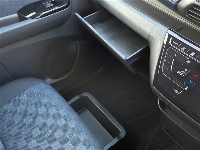 デイズ ハイウェイスター Gターボプロパイロットエディション プッシュスタート スマートキー プロパイロット 全方位カメラ 電動パーキングブレーキ LEDヘッドライト 純正フロアマット 純正15インチアルミホイール 取扱説明書 オートエアコン アイドリングストッ(17枚目)