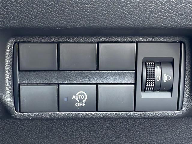 デイズ ハイウェイスター Gターボプロパイロットエディション プッシュスタート スマートキー プロパイロット 全方位カメラ 電動パーキングブレーキ LEDヘッドライト 純正フロアマット 純正15インチアルミホイール 取扱説明書 オートエアコン アイドリングストッ(18枚目)