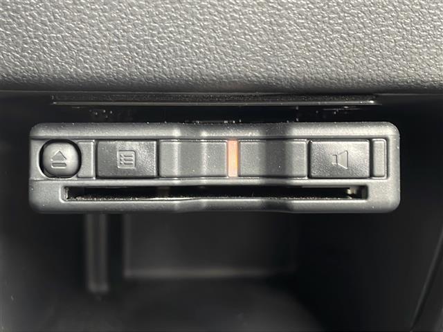 ムーヴキャンバス Gホワイトアクセントリミテッド SAIII 純正ナビ アラウンドビューモニター ETC ドライブレコーダー 両側パワースライドドア 純正フロアマット ドアバイザー スマートキー LEDヘッドランプ フォグランプ オートライト スマートアシスト(6枚目)