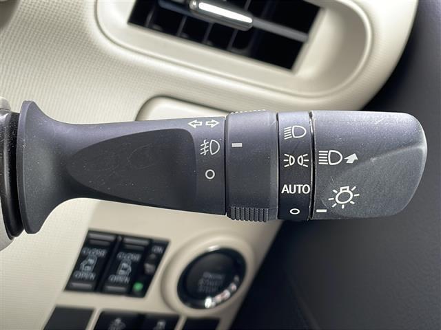 ムーヴキャンバス Gホワイトアクセントリミテッド SAIII 純正ナビ アラウンドビューモニター ETC ドライブレコーダー 両側パワースライドドア 純正フロアマット ドアバイザー スマートキー LEDヘッドランプ フォグランプ オートライト スマートアシスト(13枚目)