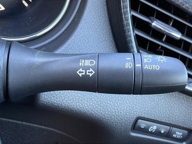 【　オートライト　】オートライトなのでライトの点け忘れを気にすることなく運転が出来ます♪