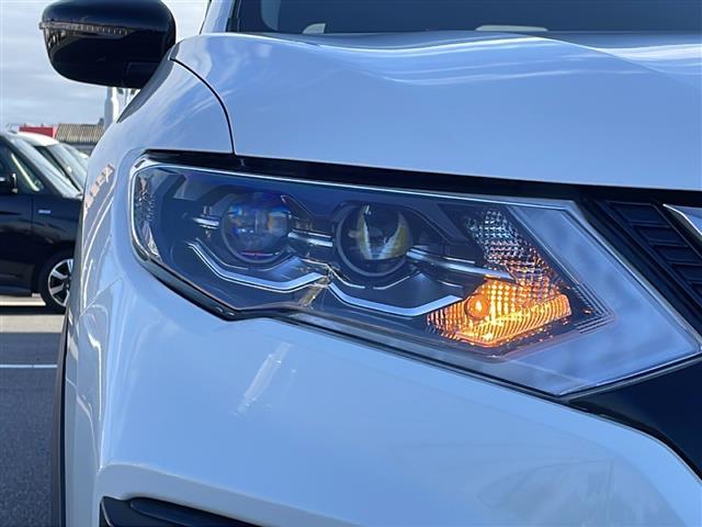 【　ヘッドライト　】悪天候や夜間の走行も視界良好で安心してお乗りいただけます！