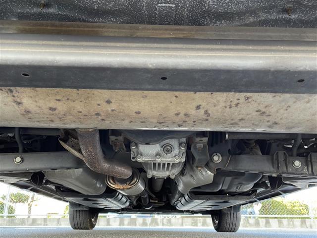 【下回り】目立つ錆や腐食もなくきれいな状態です！もちろん納車前には法定点検を実施致します！
