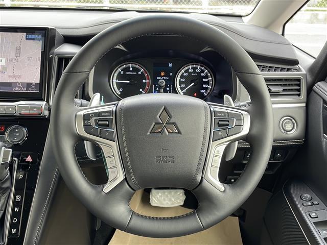 デリカD:5 シャモニー 純正SDナビ アラウンドビューモニター ETC フルセグテレビ プッシュスタート アイドリングストップ スペアキー ハンドルヒーター パワーシート シートヒーター 純正アルミホイール18インチ(6枚目)