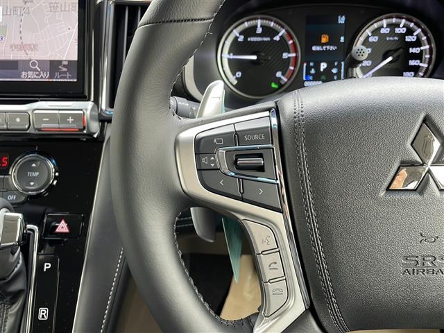デリカD:5 シャモニー 純正SDナビ アラウンドビューモニター ETC フルセグテレビ プッシュスタート アイドリングストップ スペアキー ハンドルヒーター パワーシート シートヒーター 純正アルミホイール18インチ(7枚目)
