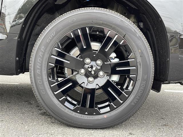 デリカD:5 シャモニー 純正SDナビ アラウンドビューモニター ETC フルセグテレビ プッシュスタート アイドリングストップ スペアキー ハンドルヒーター パワーシート シートヒーター 純正アルミホイール18インチ(40枚目)