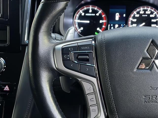 デリカD:5 P 社外SDナビ バックカメラ Bluetooth ETC プッシュスタート アイドリングストップ 両側電動パワースライドドア 電動リアゲートパワーシート シートヒーター ハンドルヒーター(9枚目)