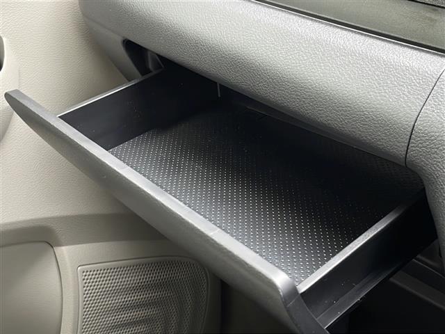 デイズ Ｘ　９インチ純正ナビ　アラウンドビューモニター　ディスプレイ付自動防眩式ルームミラー　ステアリングスイッチ　純正フロアマット　純正アルミホイール　オートライト　オートマチックハイビーム　パーキングアシスト（18枚目）