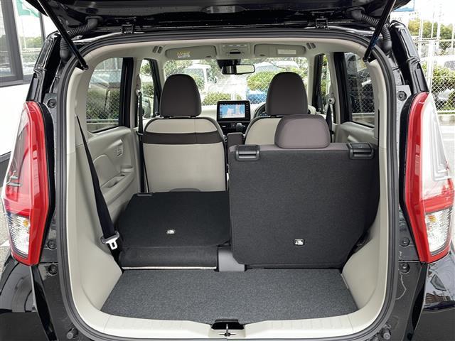 デイズ Ｘ　９インチ純正ナビ　アラウンドビューモニター　ディスプレイ付自動防眩式ルームミラー　ステアリングスイッチ　純正フロアマット　純正アルミホイール　オートライト　オートマチックハイビーム　パーキングアシスト（27枚目）