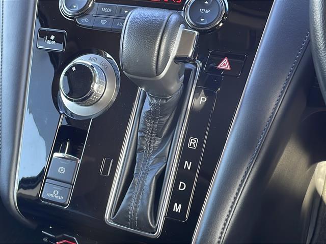 デリカD:5 P 社外9V型ナビ フルセグテレビ Bluetooth CD/DVD ETC 両側パワースライドドア アラウンドビューモニター パワーバックドア ステアリングヒーター シートヒーター パドルシフト 4WD(17枚目)