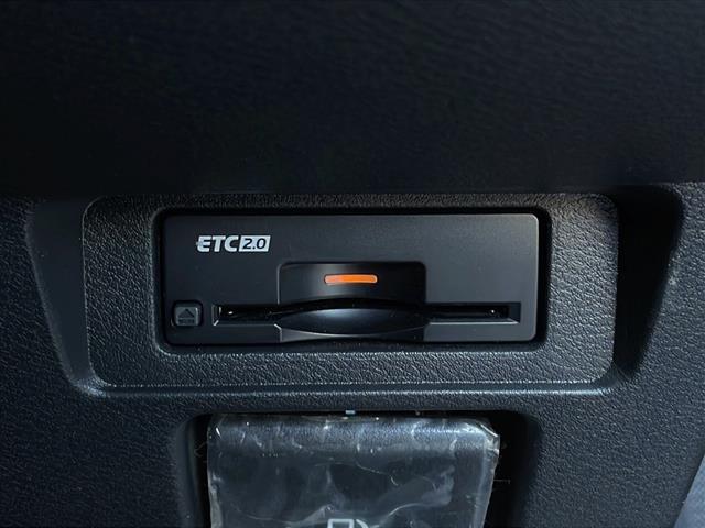 オーラ G 純正9インチナビ アラウンドビューモニター プロパイロット エマージェンシーブレーキ スマートルームミラー ブラインドスポットモニター ドライブレコーダー ワイヤレス充電 ETC スマートキー(6枚目)