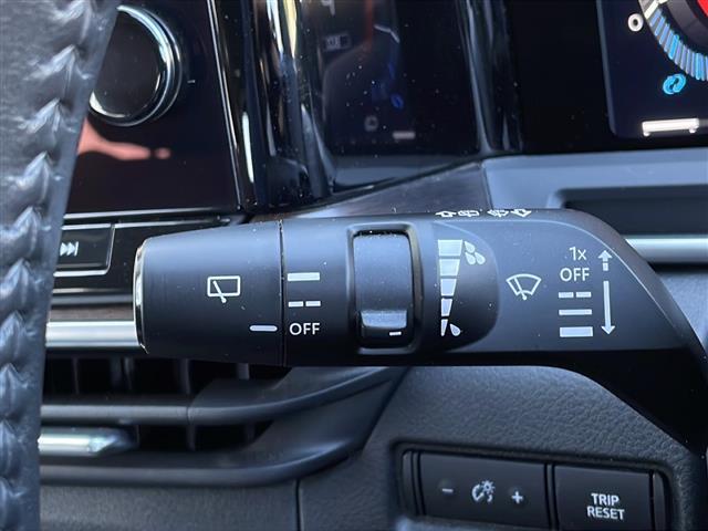 オーラ G 純正9インチナビ アラウンドビューモニター プロパイロット エマージェンシーブレーキ スマートルームミラー ブラインドスポットモニター ドライブレコーダー ワイヤレス充電 ETC スマートキー(13枚目)