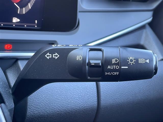 オーラ G 純正9インチナビ アラウンドビューモニター プロパイロット エマージェンシーブレーキ スマートルームミラー ブラインドスポットモニター ドライブレコーダー ワイヤレス充電 ETC スマートキー(14枚目)