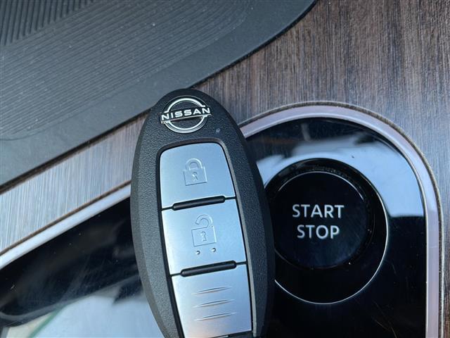 オーラ G 純正9インチナビ アラウンドビューモニター プロパイロット エマージェンシーブレーキ スマートルームミラー ブラインドスポットモニター ドライブレコーダー ワイヤレス充電 ETC スマートキー(15枚目)