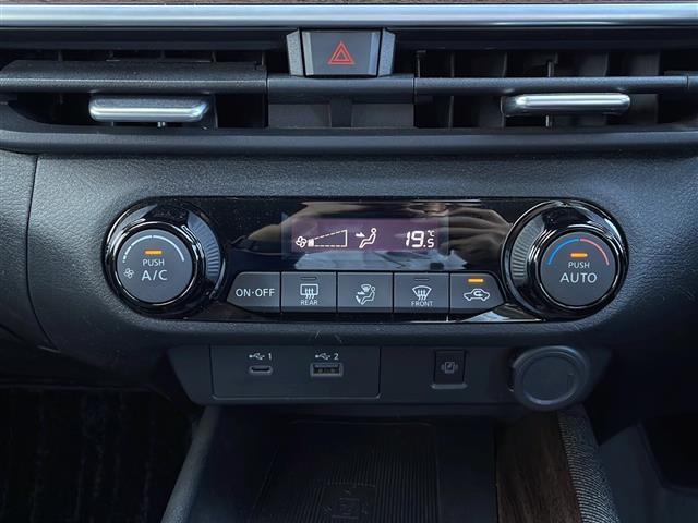 オーラ G 純正9インチナビ アラウンドビューモニター プロパイロット エマージェンシーブレーキ スマートルームミラー ブラインドスポットモニター ドライブレコーダー ワイヤレス充電 ETC スマートキー(19枚目)