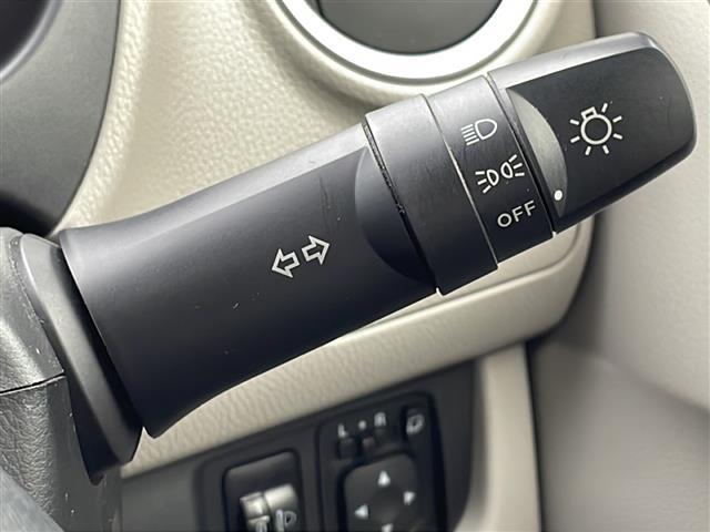 デイズ X 純正SDナビ アラウンドビューモニター フルセグTV ETC スマートキー プッシュスタート スペアキー1本 純正フロアマット アイドリングストップ ドアバイザー ドアロック連動自動格納機能(9枚目)