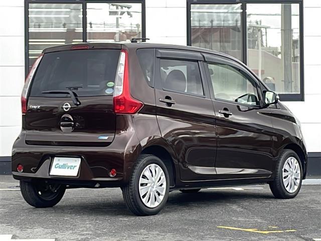 デイズ X 純正SDナビ アラウンドビューモニター フルセグTV ETC スマートキー プッシュスタート スペアキー1本 純正フロアマット アイドリングストップ ドアバイザー ドアロック連動自動格納機能(30枚目)