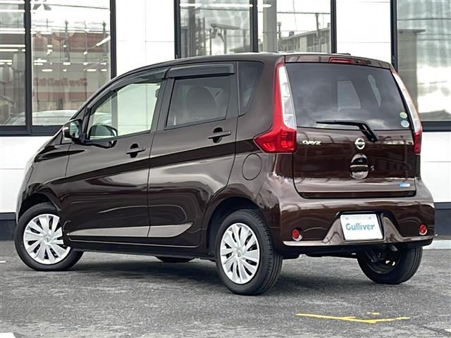 デイズ X 純正SDナビ アラウンドビューモニター フルセグTV ETC スマートキー プッシュスタート スペアキー1本 純正フロアマット アイドリングストップ ドアバイザー ドアロック連動自動格納機能(32枚目)