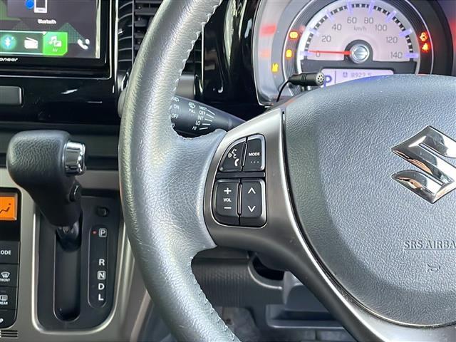 【　ステアリングスイッチ　】手元のスイッチでナビ操作が可能で、非常に便利な機能です！取り付けのナビによってはオプション設定となっております！詳しくはスタッフまで♪／／