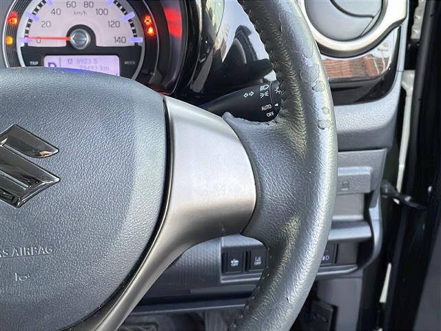 【　クルーズコントロール　】高速道路で便利な機能です！アクセルを離しても一定速度で走行ができる装備です！加速減速もスイッチ操作でＯＫです！／／