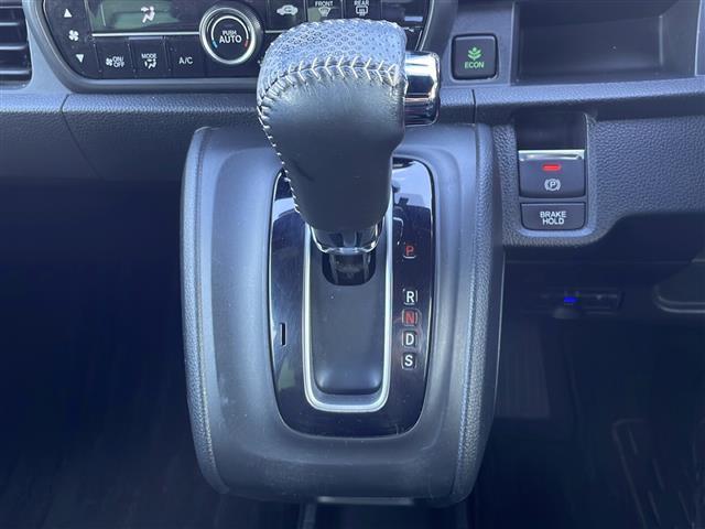 【　シフト　】スムーズなシフトチェンジで快適にお車を操縦していただけます！