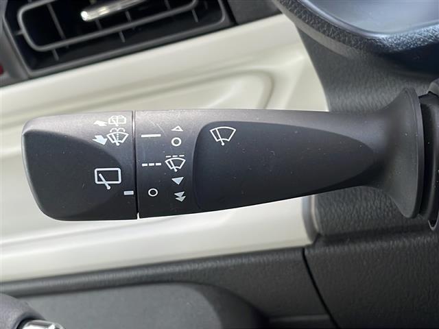 ムーヴキャンバス ストライプスＧ　ワンオーナー　純正９インチディスプレイオーディオ　両側パワードア　衝突軽減ブレーキ　Ｂｌｕｅｔｏｏｔｈ　フルセグＴＶ　前後ドラレコ　バックカメラ　ＥＴＣ　コーナーセンサー　ドリンクヒーター　シートヒー（11枚目）