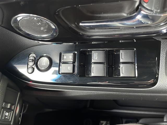 Ｎ－ＢＯＸカスタム Ｌ　純正ＳＤナビ　Ｂｌｕｅｔｏｏｔｈ　ＥＴＣ　ドライブレコーダー　バックカメラ　純正フロアマット　純正アルミホイール　前席シートヒーター　スマートキー　プッシュアップスタート　片側パワースライドドア（15枚目）