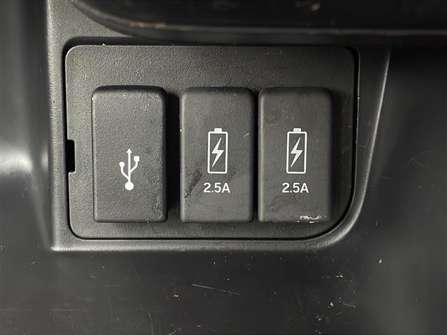 Ｎ－ＢＯＸカスタム Ｌ　純正ＳＤナビ　Ｂｌｕｅｔｏｏｔｈ　ＥＴＣ　ドライブレコーダー　バックカメラ　純正フロアマット　純正アルミホイール　前席シートヒーター　スマートキー　プッシュアップスタート　片側パワースライドドア（22枚目）