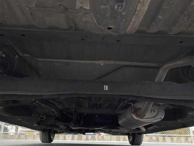 Ｎ－ＢＯＸカスタム Ｌ　純正ＳＤナビ　Ｂｌｕｅｔｏｏｔｈ　ＥＴＣ　ドライブレコーダー　バックカメラ　純正フロアマット　純正アルミホイール　前席シートヒーター　スマートキー　プッシュアップスタート　片側パワースライドドア（43枚目）