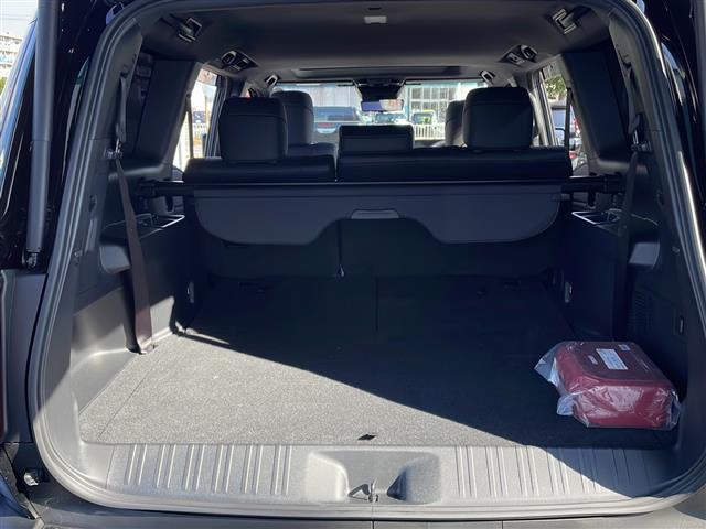 ランドクルーザー２５０ ＶＸ　デイスプレイオーディオ　フルセグテレビ　ＥＴＣ２．０　アラウンドビューモニター　デジタルインナーミラー　純正フロアマット　１８インチ純正アルミホイール　ルーフレール　電動リアゲート　レザーシート（31枚目）