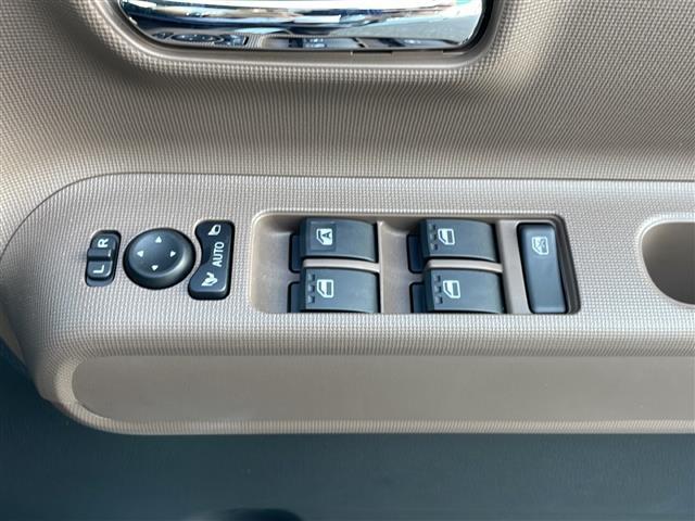 ムーヴキャンバス セオリーＧ　純正９型ディスプレイオーディオ　フルセグテレビ　Ｂｌｕｅｔｏｏｔｈ　Ａｎｄｒｏｉｄ　Ａｕｔｏ　Ａｐｐｌｅ　ＣａｒＰｌａｙ　両側パワスラ　Ｐスタート　スマートキー　シートヒーター　ホッとカップホルダー（13枚目）