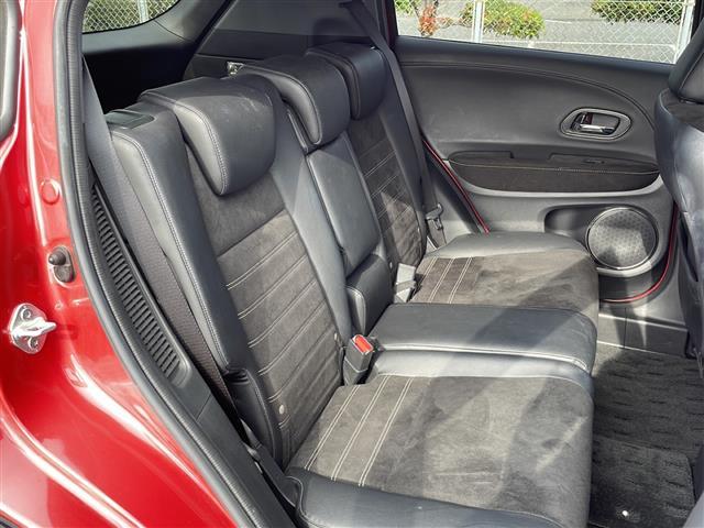 ヴェゼル ハイブリッドＲＳ・ホンダセンシング　純正８インチナビ　フルセグＴＶ　ＥＴＣ　ドラレコ　ホンダセンシング　車線維持支援システム　路外逸脱抑制機能　歩行者事故低減ステアリング　標識認識機能　先行車発進お知らせ機能　衝突軽減ブレーキ　純正ＡＷ（24枚目）