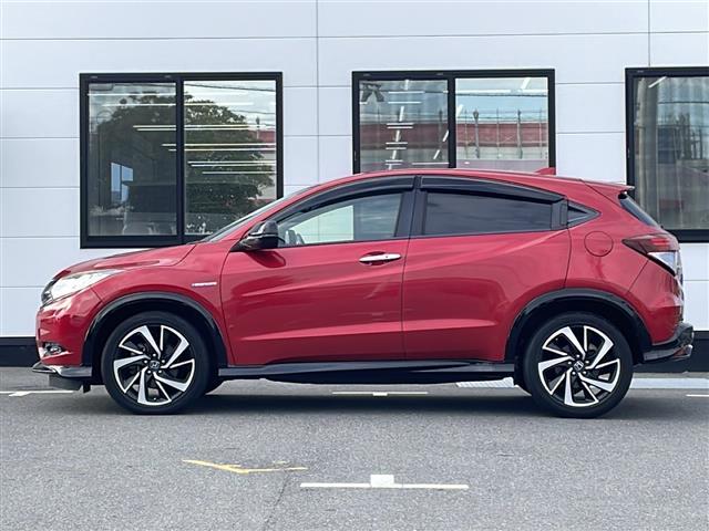 ヴェゼル ハイブリッドＲＳ・ホンダセンシング　純正８インチナビ　フルセグＴＶ　ＥＴＣ　ドラレコ　ホンダセンシング　車線維持支援システム　路外逸脱抑制機能　歩行者事故低減ステアリング　標識認識機能　先行車発進お知らせ機能　衝突軽減ブレーキ　純正ＡＷ（32枚目）