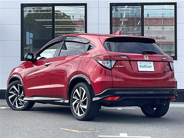 ヴェゼル ハイブリッドＲＳ・ホンダセンシング　純正８インチナビ　フルセグＴＶ　ＥＴＣ　ドラレコ　ホンダセンシング　車線維持支援システム　路外逸脱抑制機能　歩行者事故低減ステアリング　標識認識機能　先行車発進お知らせ機能　衝突軽減ブレーキ　純正ＡＷ（33枚目）