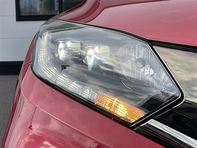 ヴェゼル ハイブリッドＲＳ・ホンダセンシング　純正８インチナビ　フルセグＴＶ　ＥＴＣ　ドラレコ　ホンダセンシング　車線維持支援システム　路外逸脱抑制機能　歩行者事故低減ステアリング　標識認識機能　先行車発進お知らせ機能　衝突軽減ブレーキ　純正ＡＷ（37枚目）