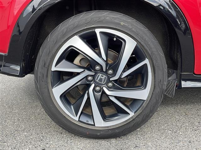 ヴェゼル ハイブリッドＲＳ・ホンダセンシング　純正８インチナビ　フルセグＴＶ　ＥＴＣ　ドラレコ　ホンダセンシング　車線維持支援システム　路外逸脱抑制機能　歩行者事故低減ステアリング　標識認識機能　先行車発進お知らせ機能　衝突軽減ブレーキ　純正ＡＷ（41枚目）